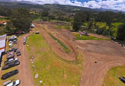 Vista aérea de la pista de motocross Toa Motors MX en Amaguaña